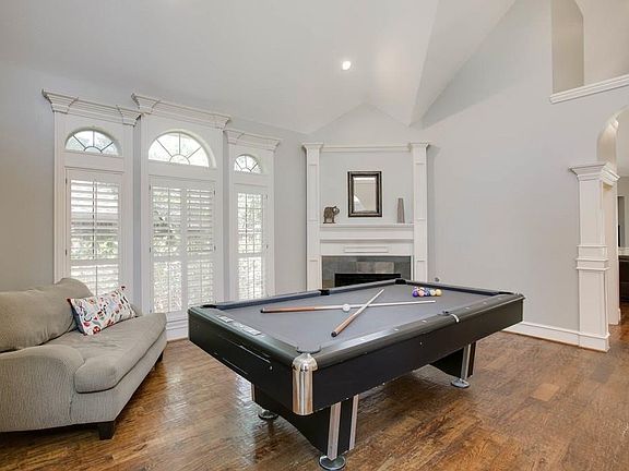 5th image of 403 Leigh Ct