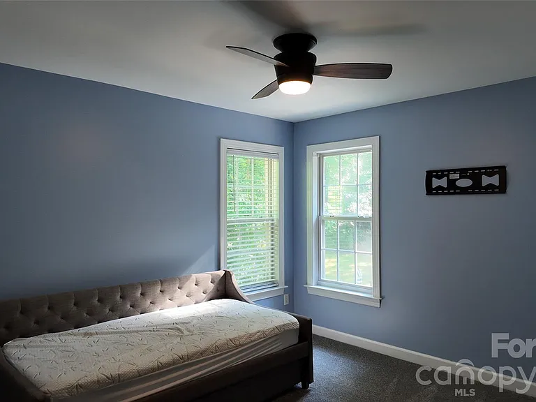 410 Farm Branch Dr — Photo 31