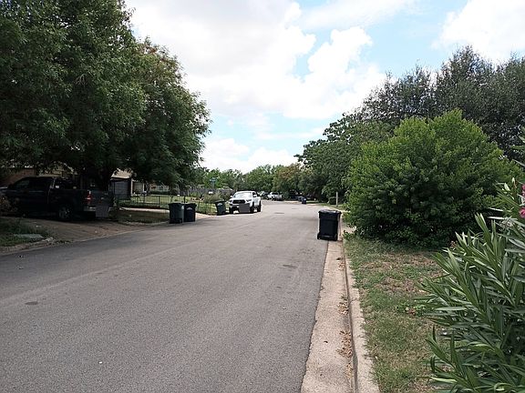 5th image of 837 Eagles Way
