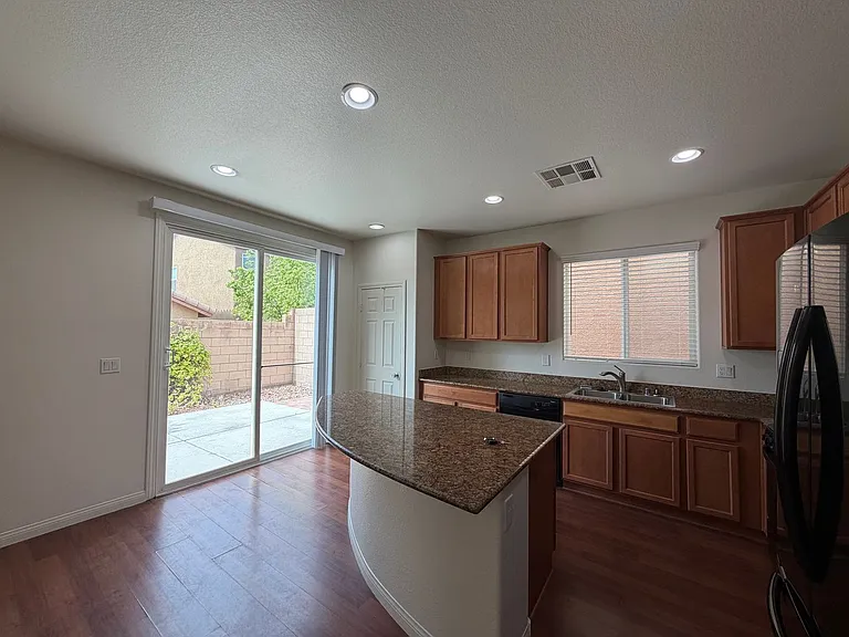 10133 Agon Ct — Photo 2