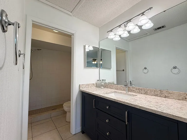 2570 Shadybranch Dr — Photo 14