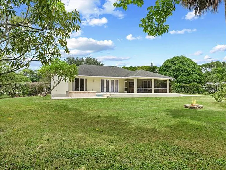 148 Scarborough Ter — Photo 15