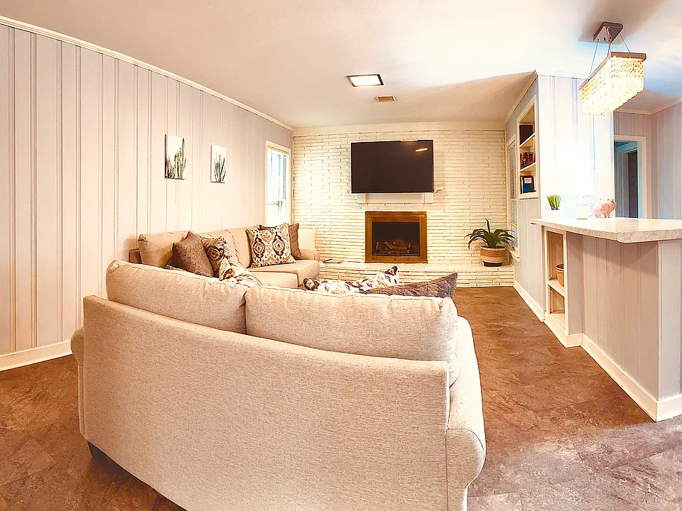 124 Edenwood Dr