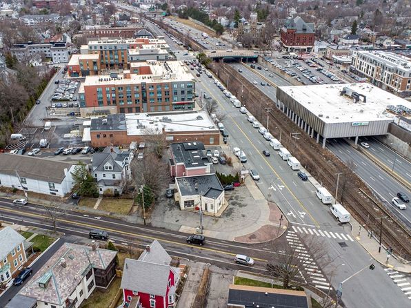 911 Washington St, Newtonville, MA 02460