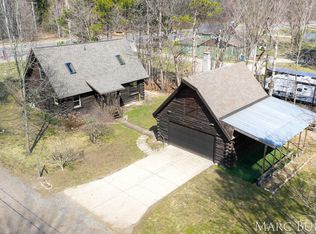 1876 Lake Michigan Dr NW, Grand Rapids, MI 49534