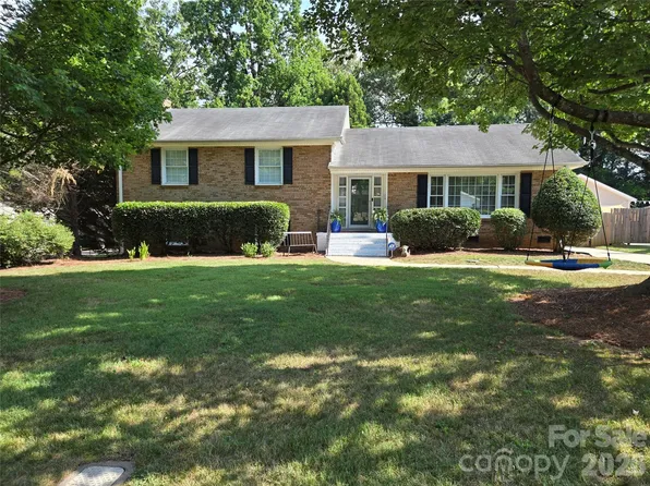 1730 Delchester Dr, Charlotte, NC 28210