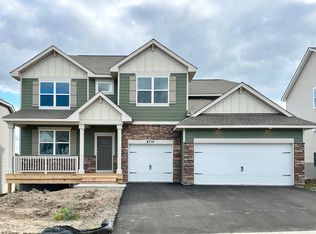 4714 Devonshire Ln, Chaska, MN 55318