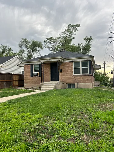 2704 S Alden St #A Photo 1 2704 S Alden St #A Photo 1