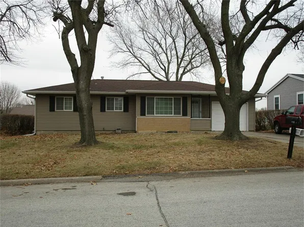 3710 Laurinda Dr, Cedar Falls, IA 50613
