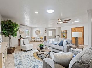 118 Maria Cir NW, Albuquerque, NM 87114