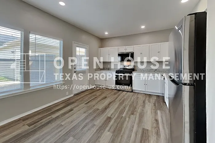 6211 Gillian Park Dr — Photo 6