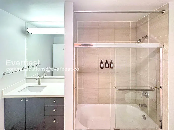 311 Oak St #104 — Photo 11