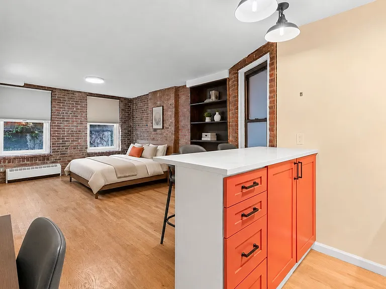 15 Jones St #1B — Photo 5