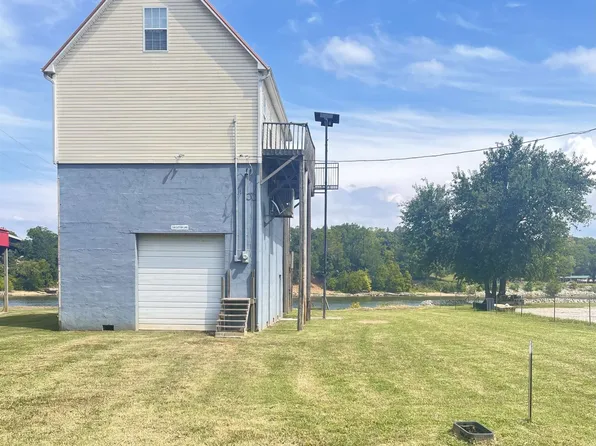 3545 Catfish Ln, Adamsville, TN 38310