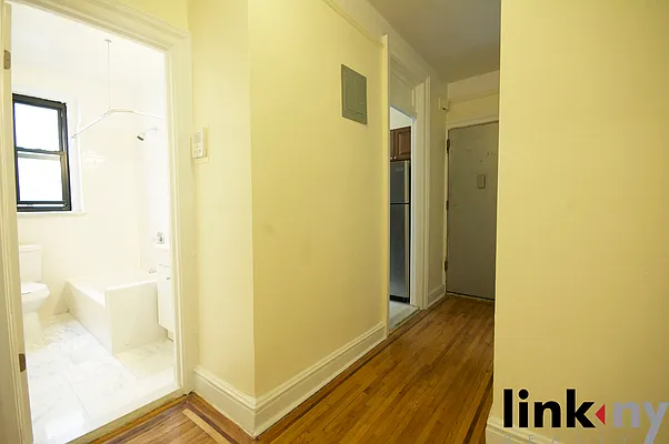 Rented by Link NY Realty | media 24