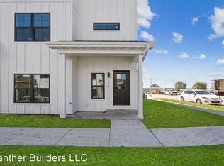 150 S 15th St #16300298, Clear Lake, IA 50428