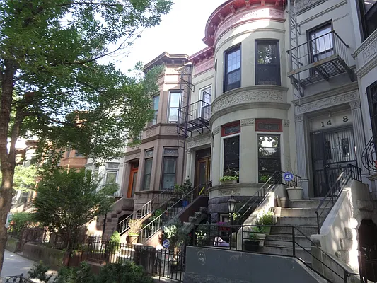 Rented by Blue Egg Realty Corp | media 29