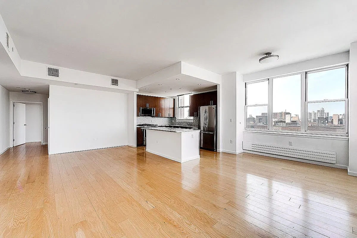 2 bed, 1300 sqft, $4,500 — Photo 2
