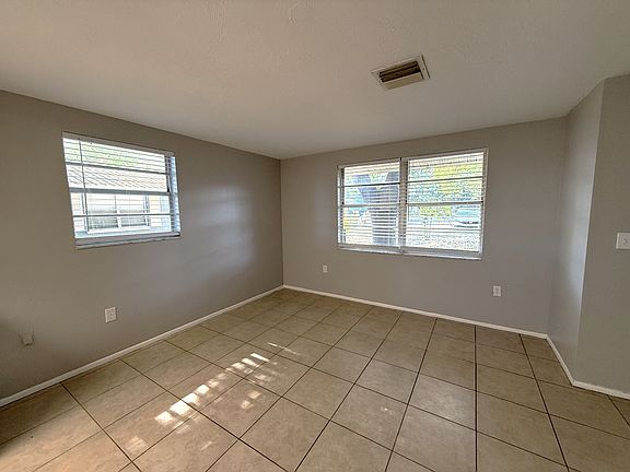4th image of 611 Osceola Rd