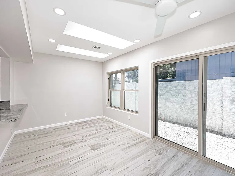 1627 E Redfield Rd — Photo 18