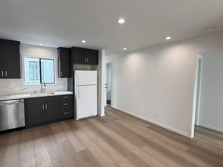 RC - 1630 Oakdale, Ave., San Francisco, CA, 94124 — Photo 45