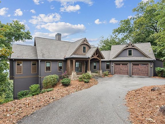 3rd image of 1455 Ridgeview Dr