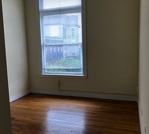 5th image of 525 E Grace St APT 303