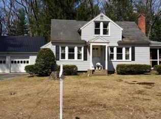 6 Nokomis Rd, Wilbraham, MA 01095