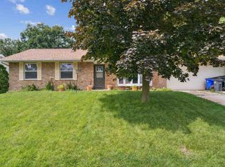 6723 Brentwood Dr NE, Cedar Rapids, IA 52402