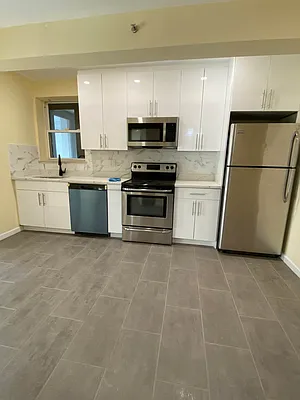 Rented by Hudson Exclusive Inc | media 40