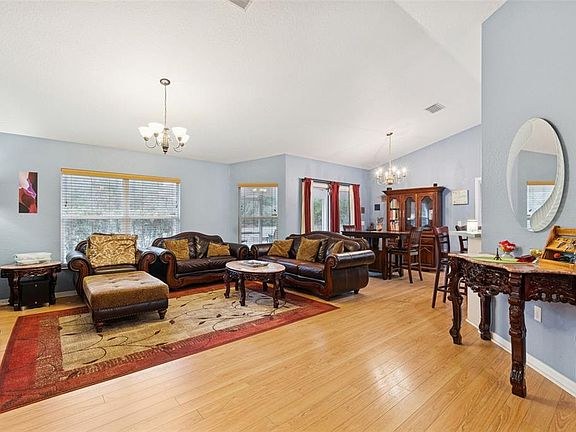 4th image of 8067 SW 135th Loop