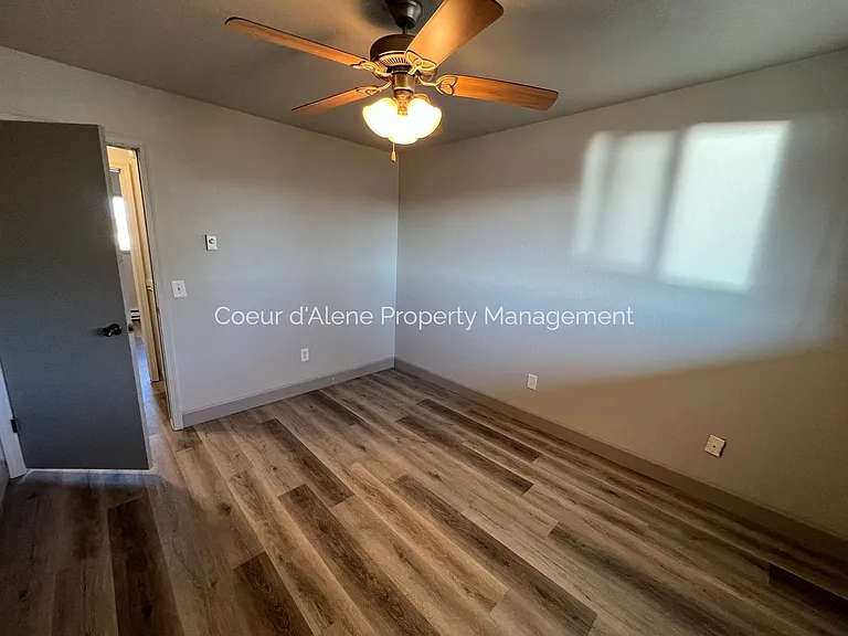 91 W Wyoming Ave — Photo 6