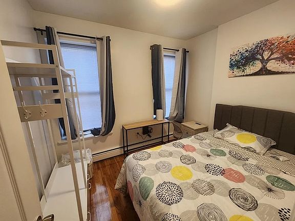 4th image of 157 W 106th St APT 5C