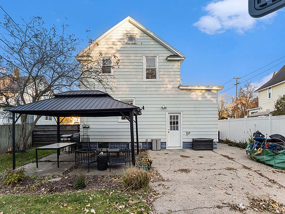 4th image of 526 Central Ave