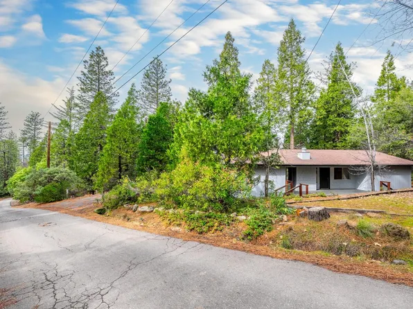 6320 Red Robin Rd, Placerville, CA 95667