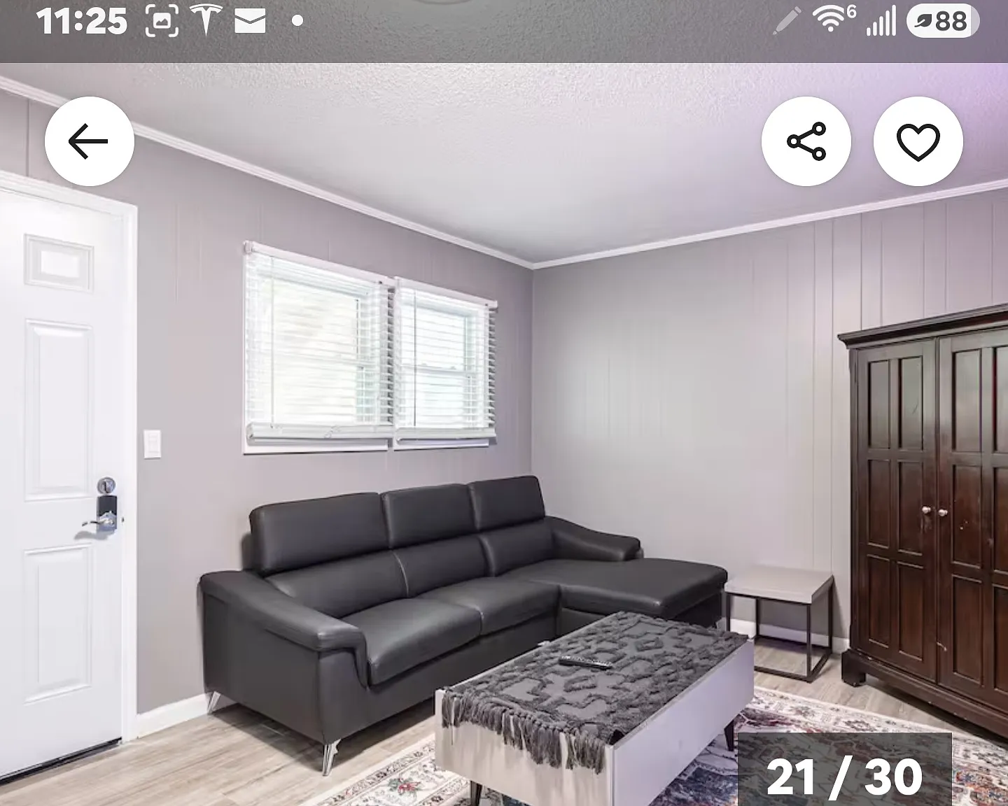 3 bed, 1300 sqft, $3,000 — Photo 4