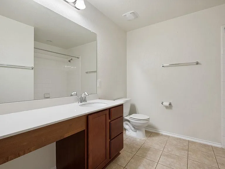 10909 Helms Deep Dr — Photo 23