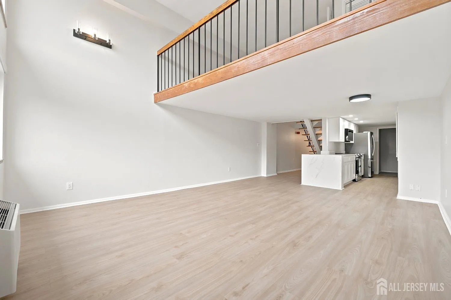 2 bed, 1.5 bath, 596 sqft, $2,800 — Photo 2