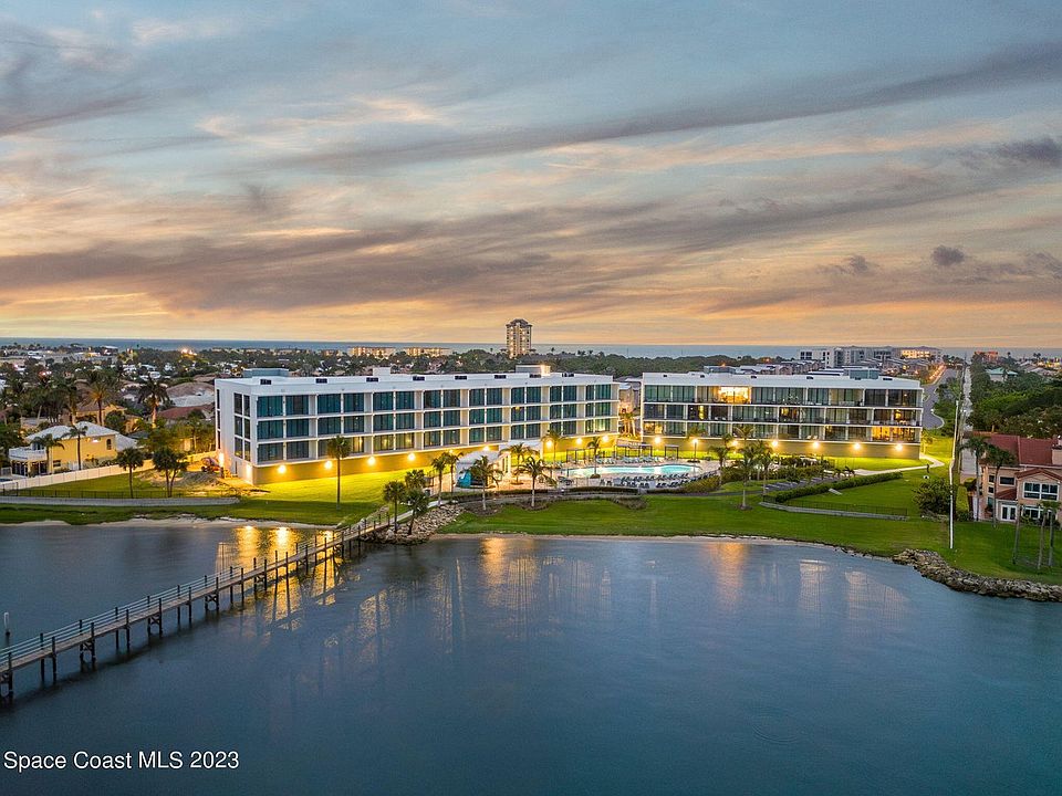 Harbor Island Beach Club