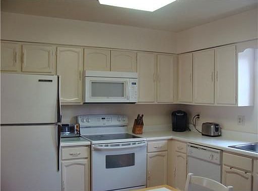 4th image of 240 Allenberry Cir