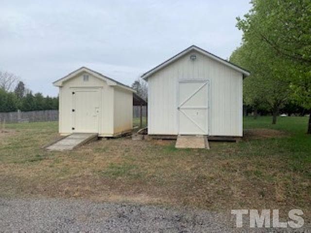 2nd image of 1006 Hodges Dairy Rd