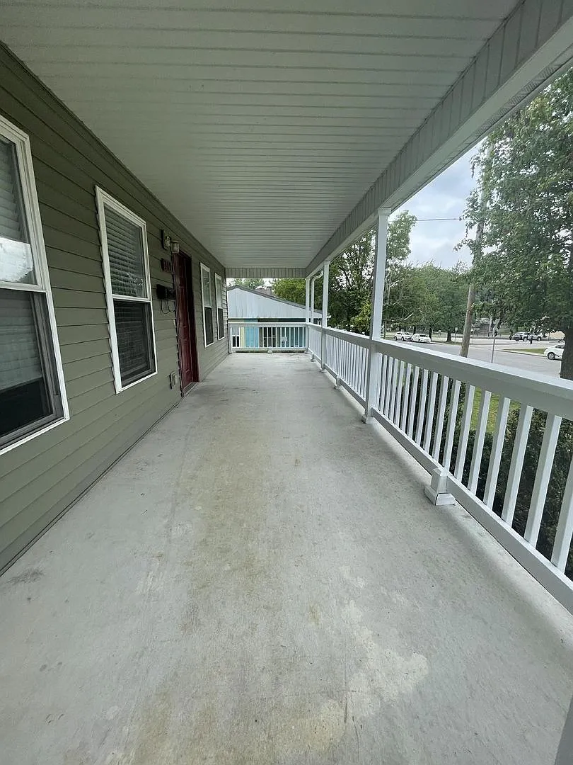 305 S. Mitchell — Photo 2