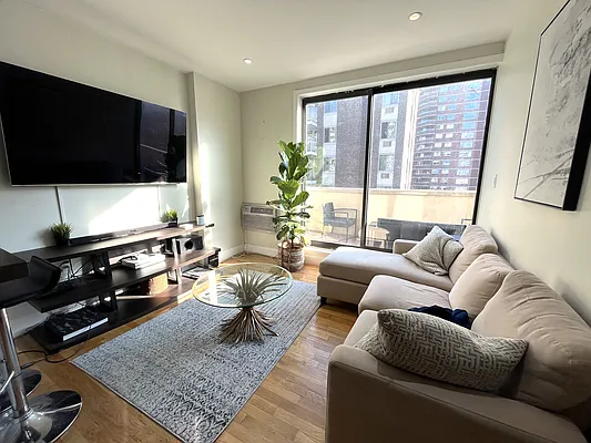 Rented by Akam Sales and Brokerage | media 12