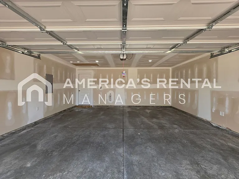 10319 Squires Way — Photo 19