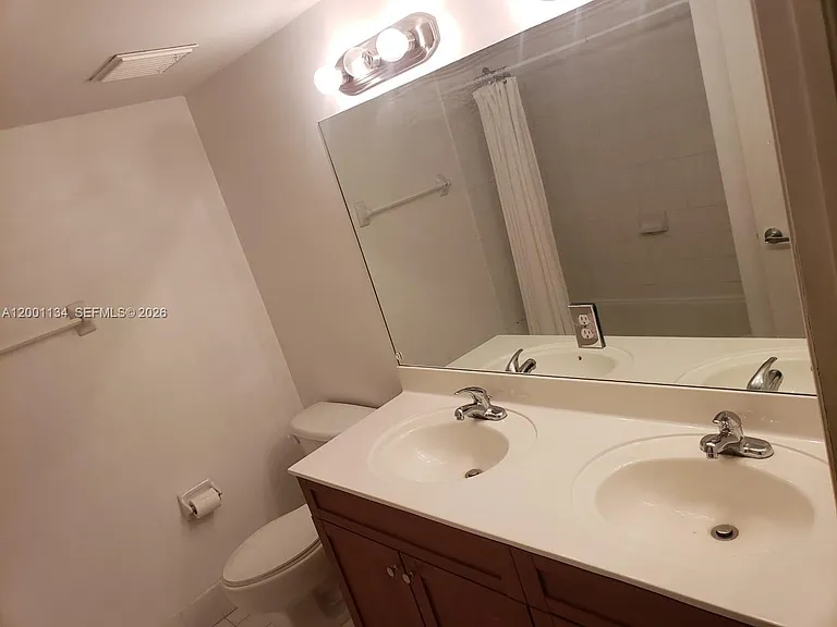 36 NW 6th Ave #906 — Photo 11