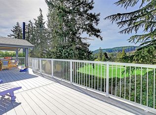 305 Camaloch Dr, Camano Island, WA