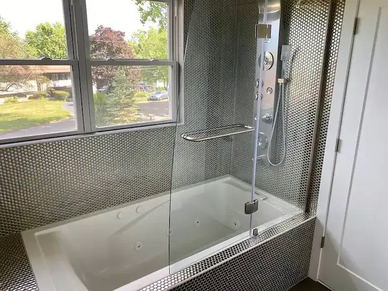 105 Jennifer Rd — Photo 11