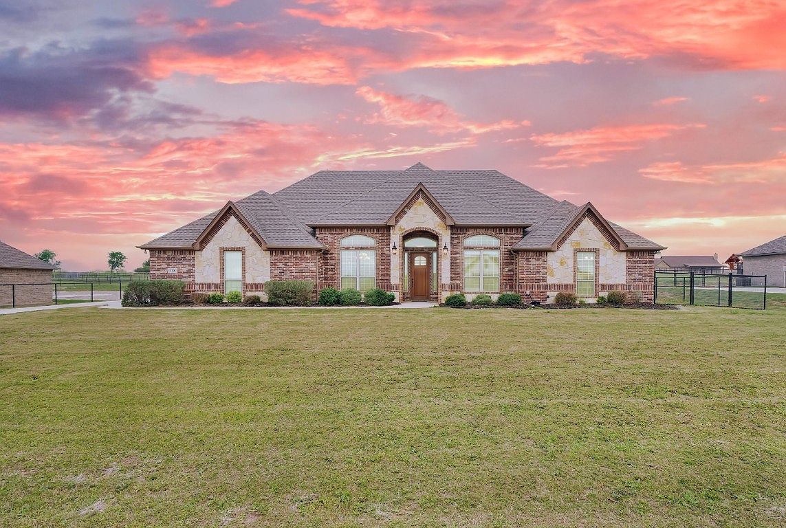 118 Esther Ct, Millsap, TX 76066 MLS 20312668 Zillow