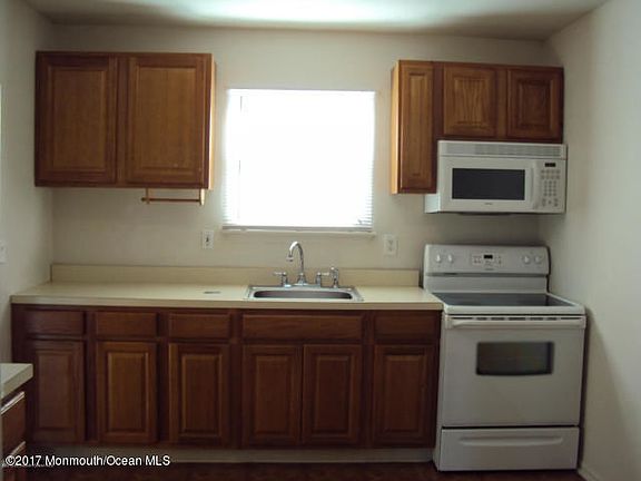 2nd image of 89 Briar Mills Dr
