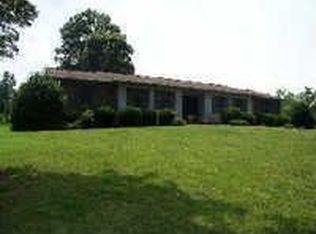 1017 3rd Ave NW, Conover, NC 28613